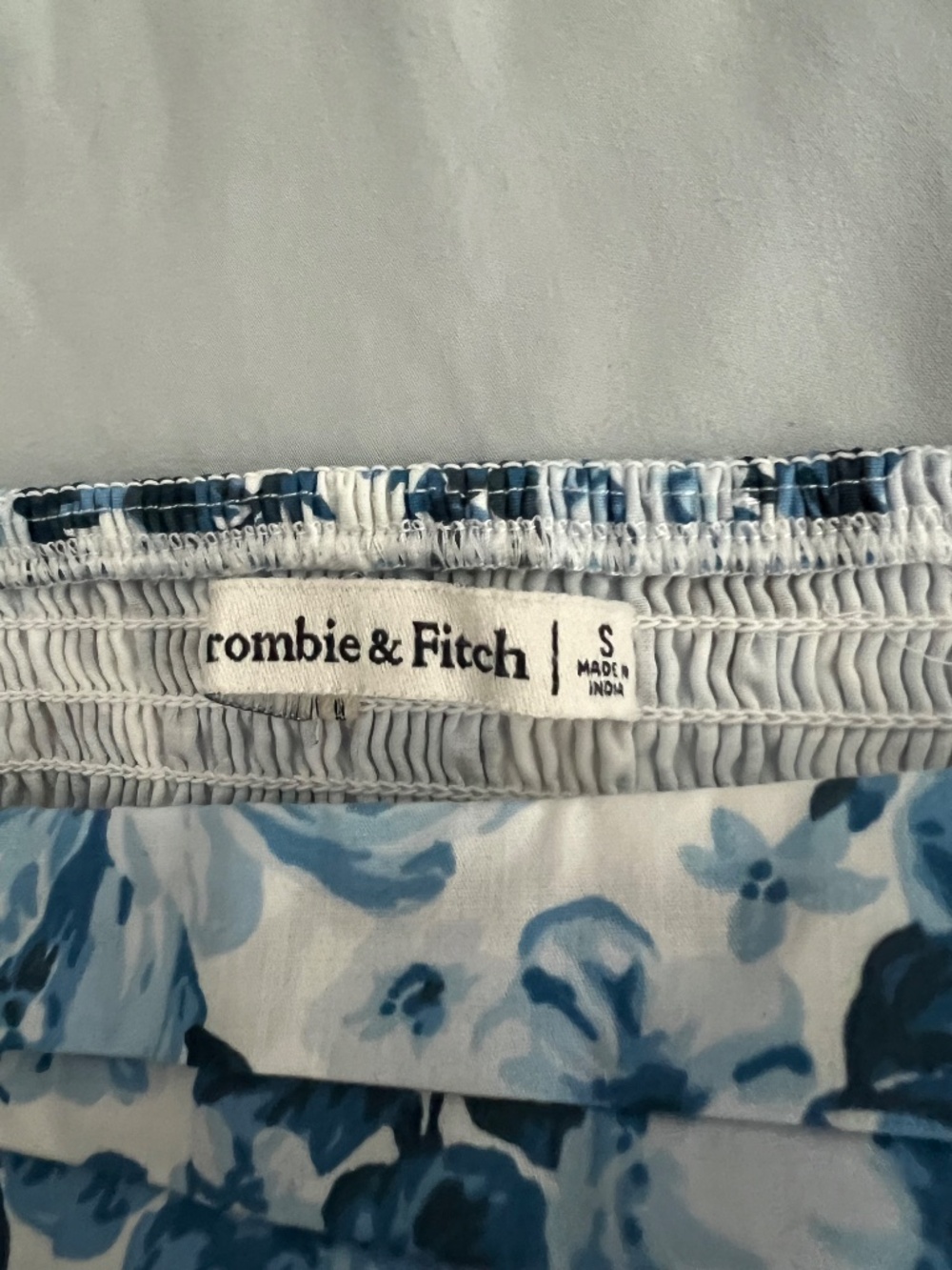 Abercrombie & Fitch Emerson Midi Dress - Picture 3 of 3